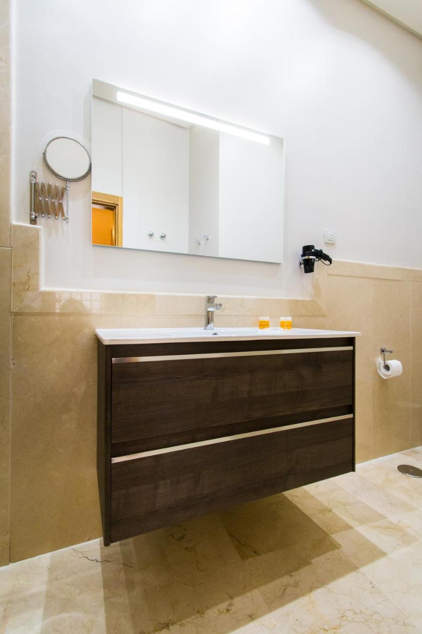Holidays2Malaga Junto Catedral Apartman Kültér fotó