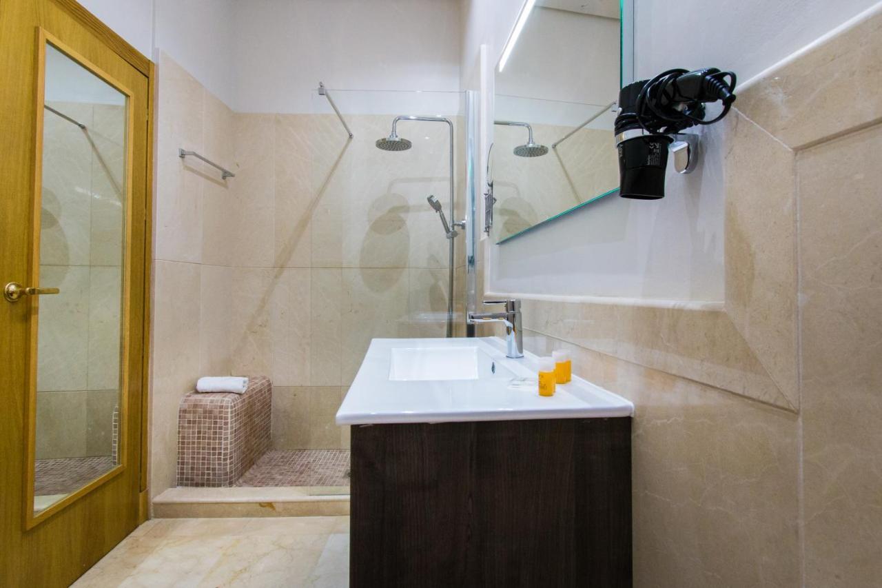 Holidays2Malaga Junto Catedral Apartman Kültér fotó